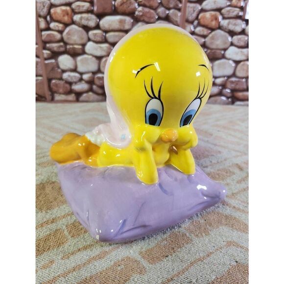 Looney Tunes Warner Bros Tweety Bird on Pillow Ceramic Coin Bank - Picture 1 of 9